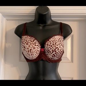 Victoria’s Secret bra